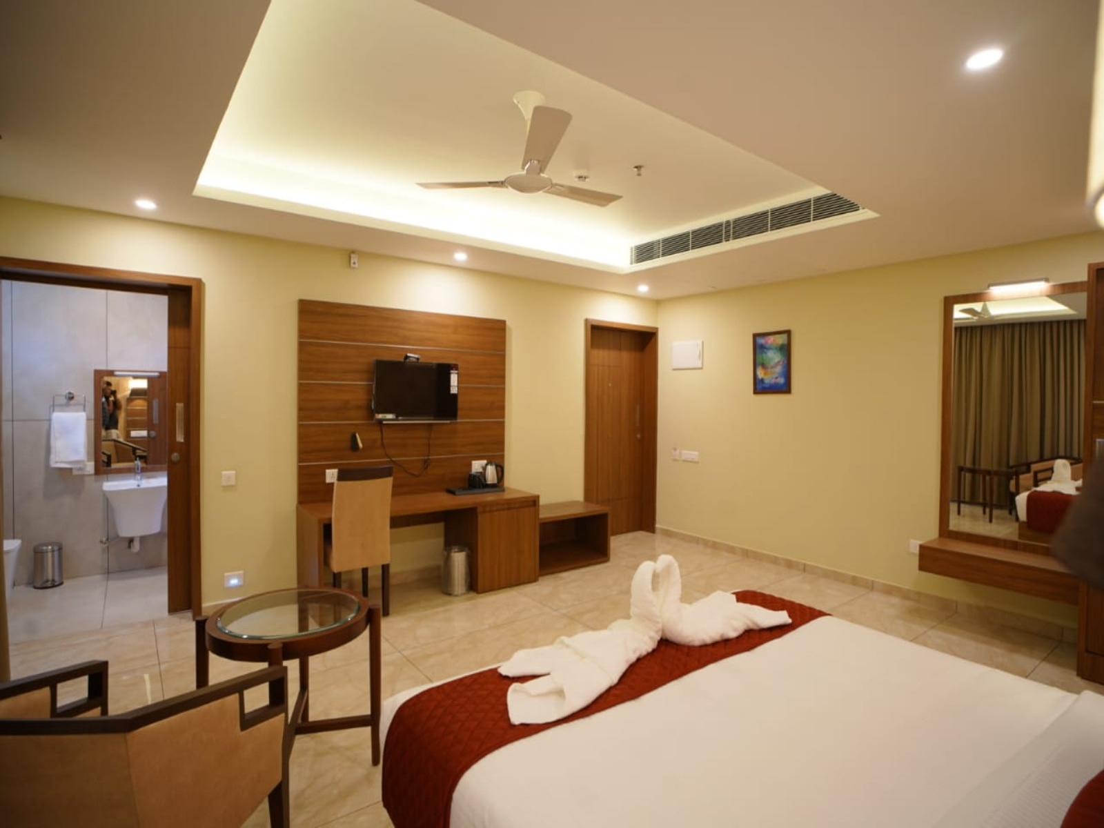Gokulam Residency - Tap to explore photos
