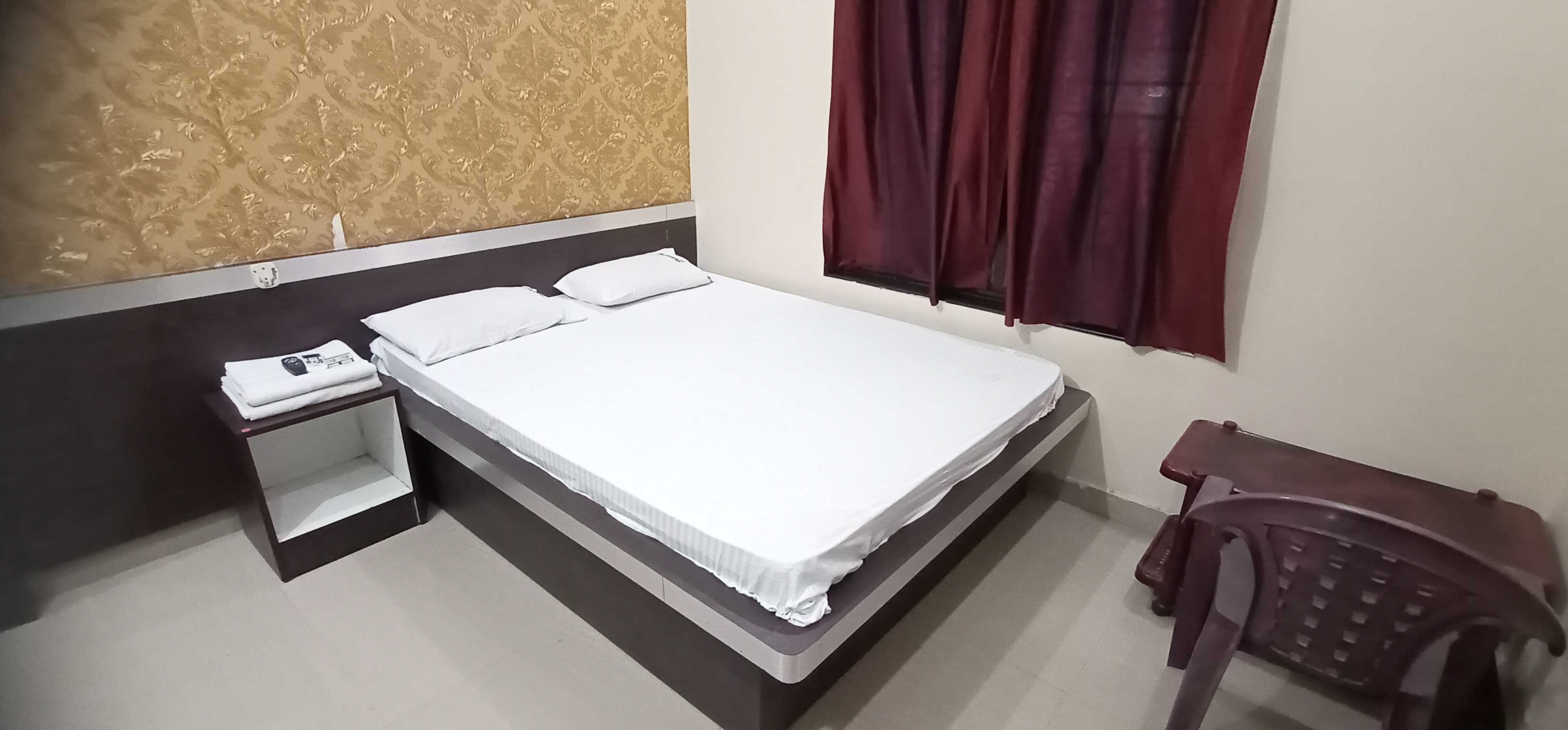 Hotel O Flagship Shri Anasuya Datt Lodge - Tap to explore photos