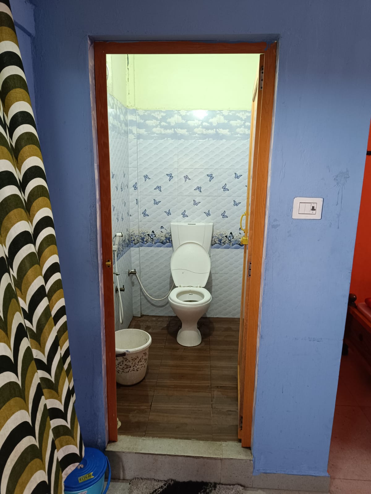 Sri Paadham Deluxe Rooms - Tap to explore photos