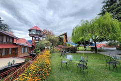 The Chalets Naldehra, Shimla