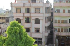 Aniket PG House, Varanasi