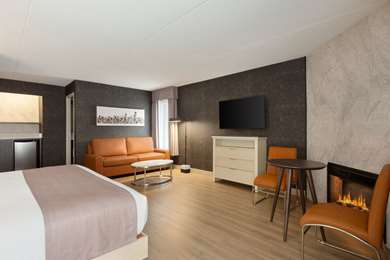 Days Inn by Wyndham Toronto West Mississauga - Tap to explore photos