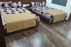 Hotel Saroja Palace, Belur