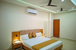 FabHotel AVR, Indore