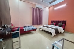 Delight Hotel 206 Stay Airport Budget rooms, Jaipur