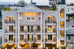 Alaya Stays Kalyan Mansion Primrose 1 Room Apt, Dehradun