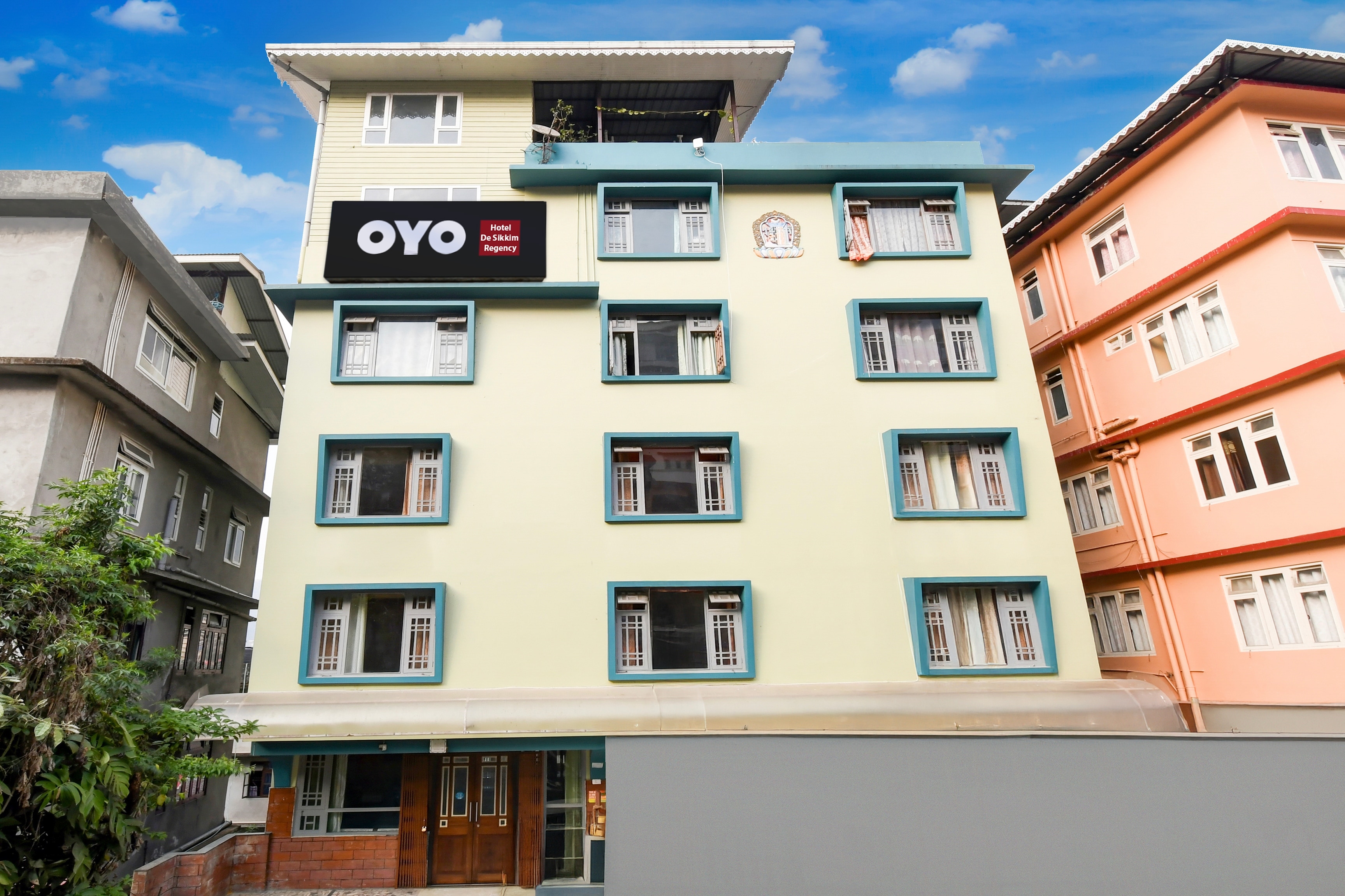 Super Hotel O De Sikkim Regency - Tap to explore photos