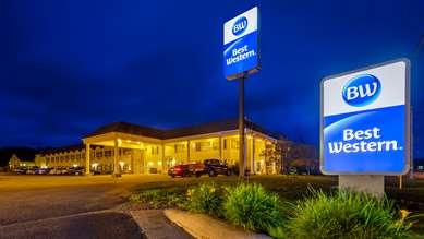 Best Western Sault Ste. Marie - Tap to explore photos