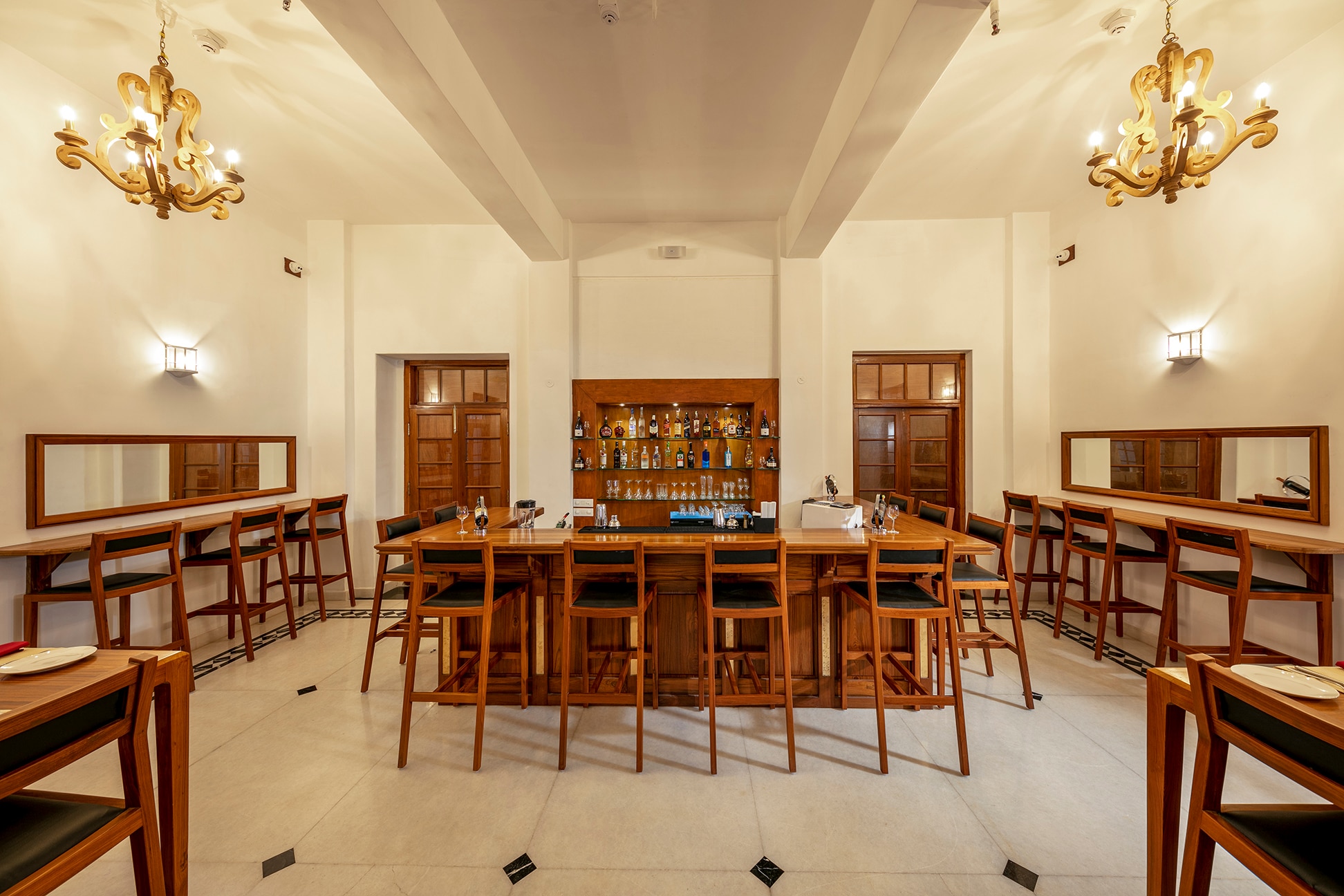 Dine in Classy Settings