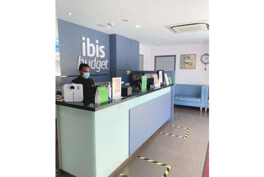 Ibis Budget Singapore Sapphire Singapore Hotel Price Address Reviews