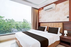 OYO 828833 Sun Rise Hotel, Kanpur