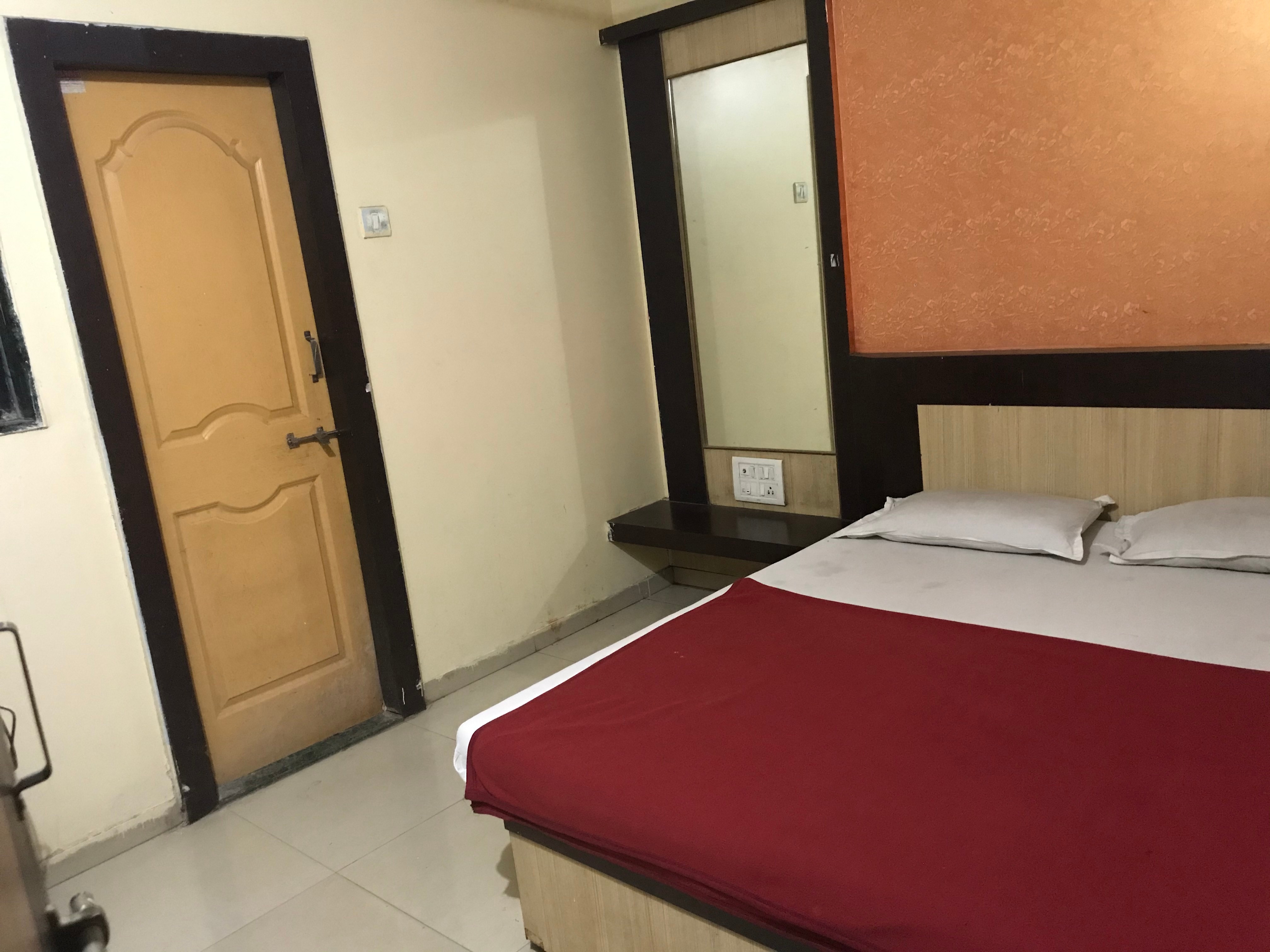 Hotel Sai Harjeevan 2