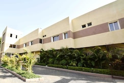 ABHINAV HOTEL, Dewas