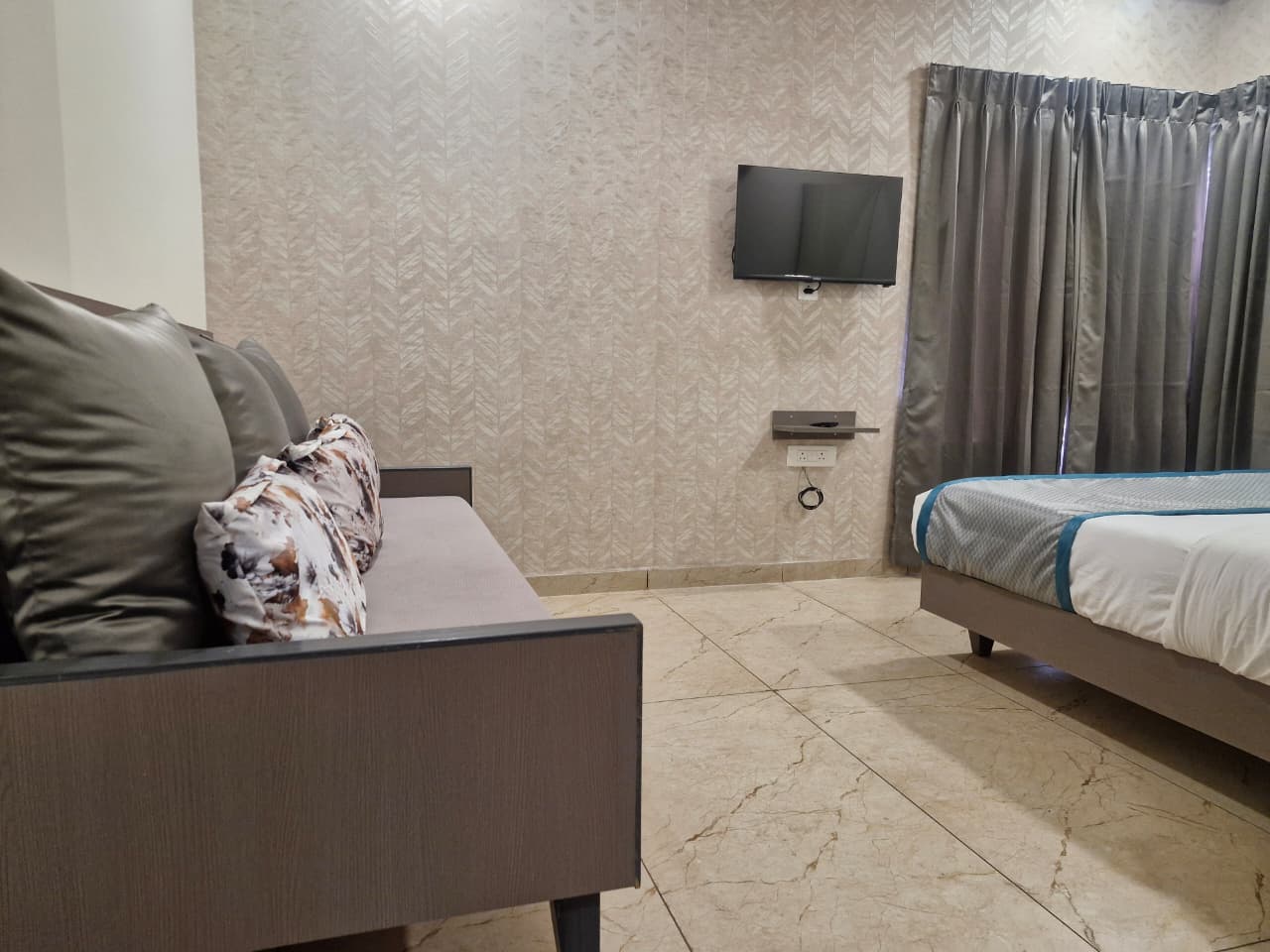 Hotel Veluvan 4