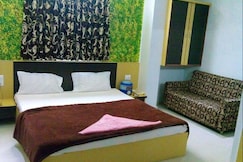 Hotel Royal Plaza, Modasa