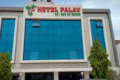 Hotel Palav Palace, Ahmedabad