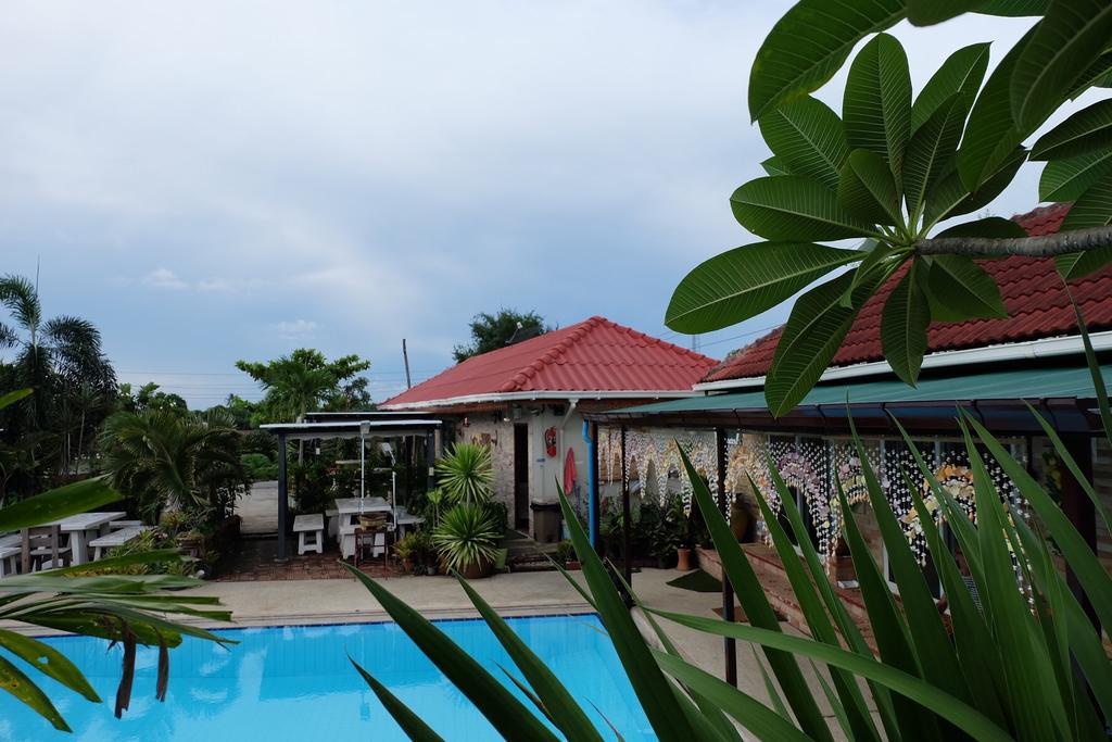 One D Homestay Pattaya At Inr 3177 Off 3271 Guest - 
