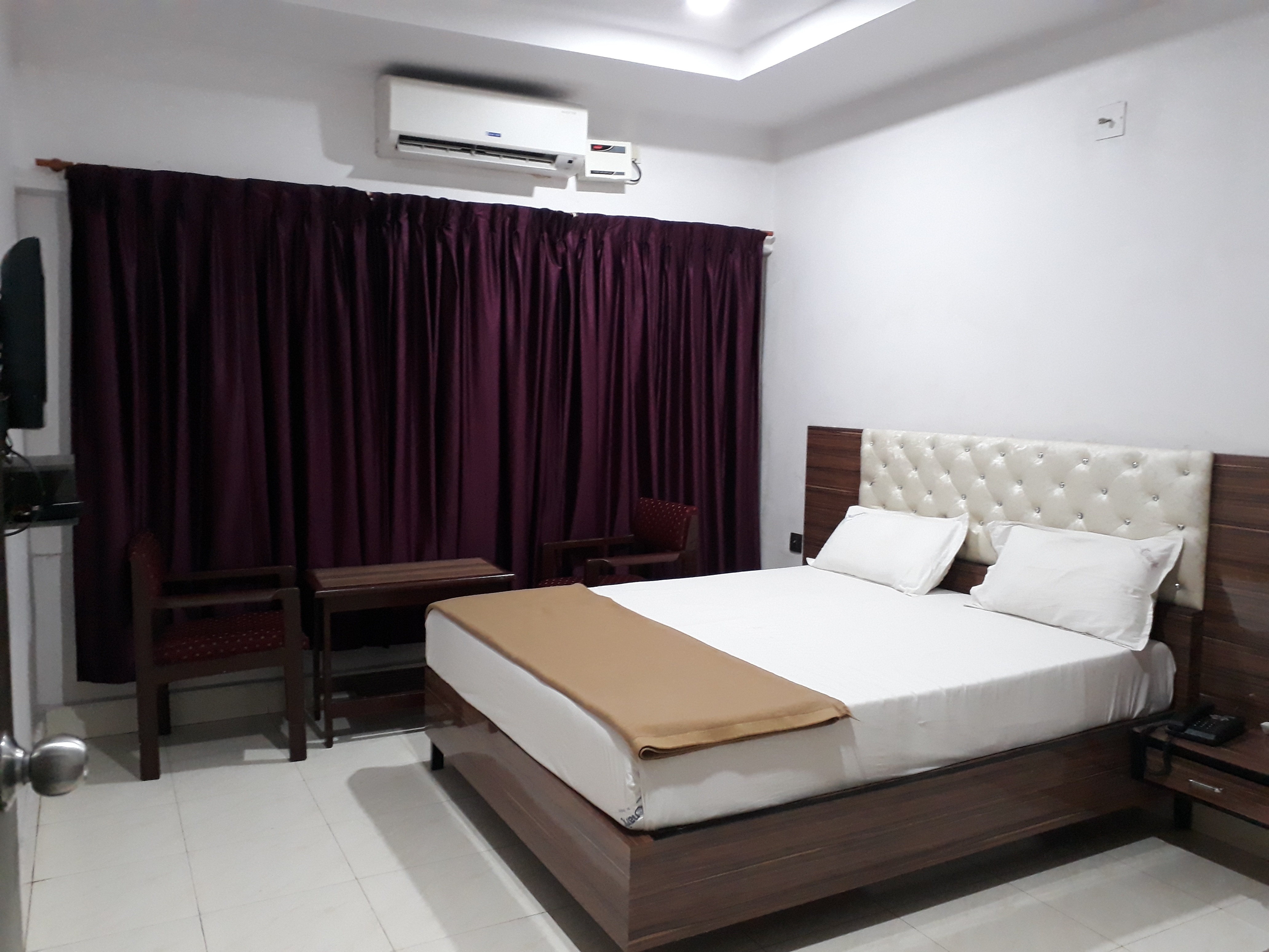 Hotel Konark Inn - Tap to explore photos