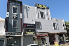Lotus Hotel near Kurukshetra University, Kurukshetra