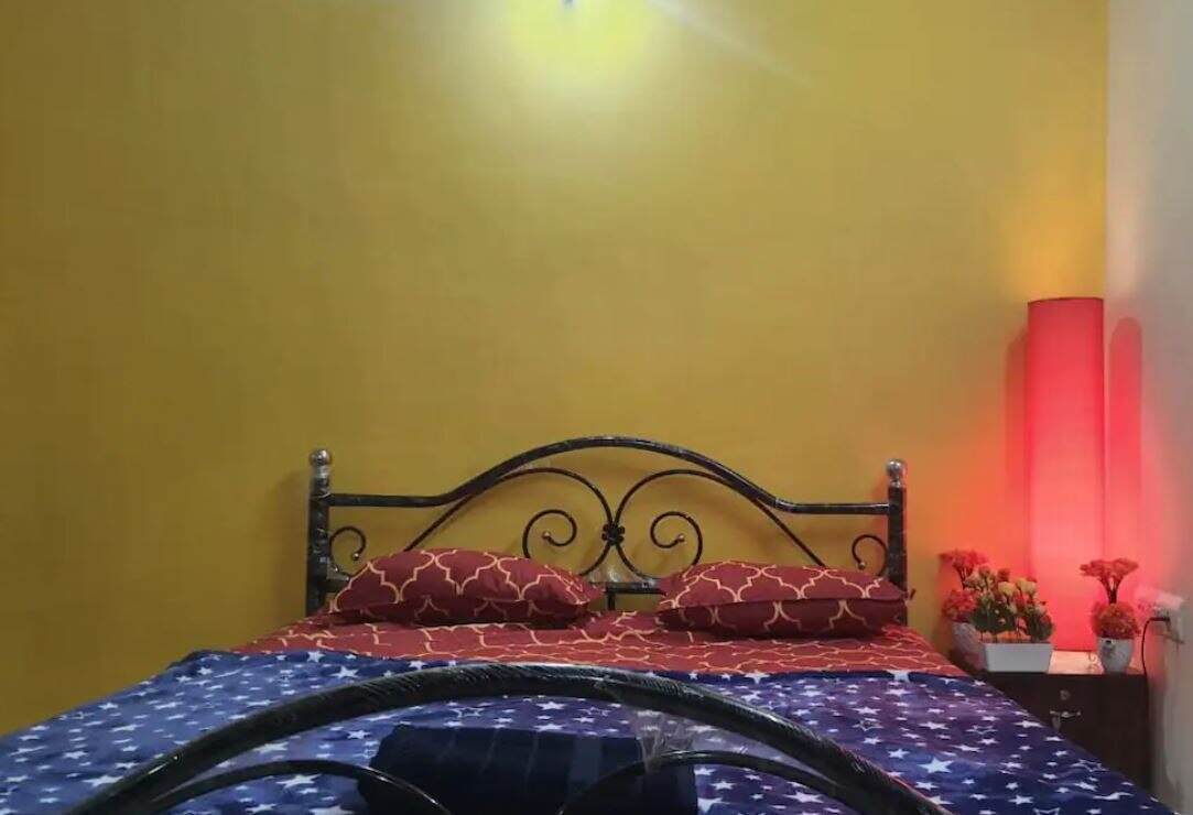 Studio with access to 2 huge terrace  Indiranagar metro - Tap to explore photos