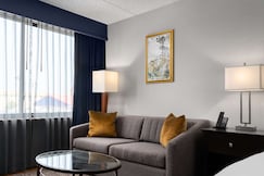 DoubleTree by Hilton Hartford - Bradley Airport, Hartford