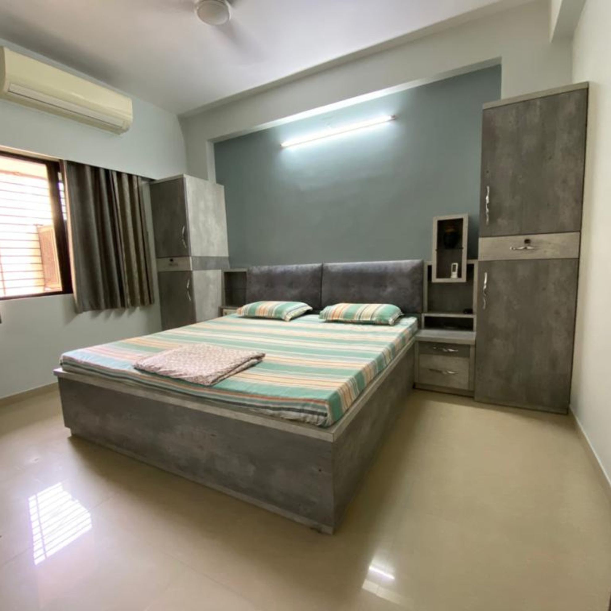 2BHK Fully Furnished Flat Ahmedabad - Tap to explore photos