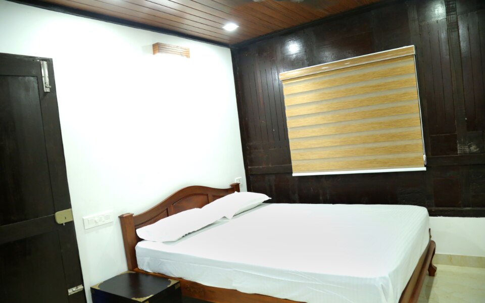 Poovar Heritage Home - Tap to explore photos