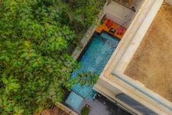 Glorious Villa with Pvt Pool with Jacuzzi, Lonavala, Lonavala