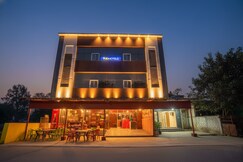 FabHotel Mandakini Destination, Unnao