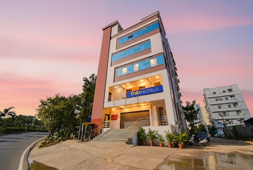 Fabhotel SRH Pride - Nr Hitech City Railway Station