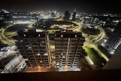 Amber Ash 2BHK Apartment 28th floor pool, Gandhinagar