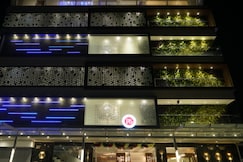 RS EXCLUSIVE STAY & FINE DINE, Akola