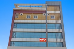 Super Hotel O SAI LEELA RESIDENCY, Karimnagar
