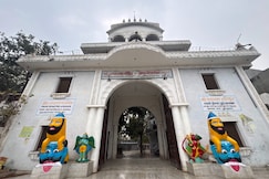 Omji Ashram - Shri Jagannath Mandir | 10min from Banke Bihari Temple, Vrindavan