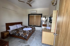 Hotel Stone Crest, Amritsar