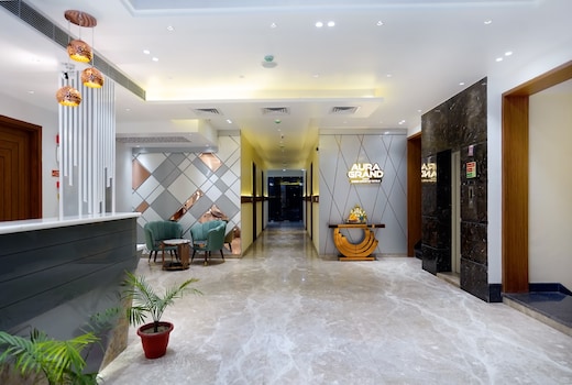 Hotel Aura Grand by Levelup Hotels
