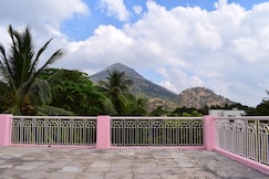 Sri Lakshmi Pink Guest House, Tiruvannamalai