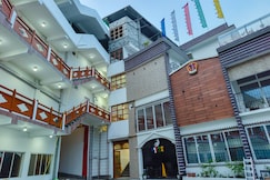 The Mudita | Rooms & Restaurent