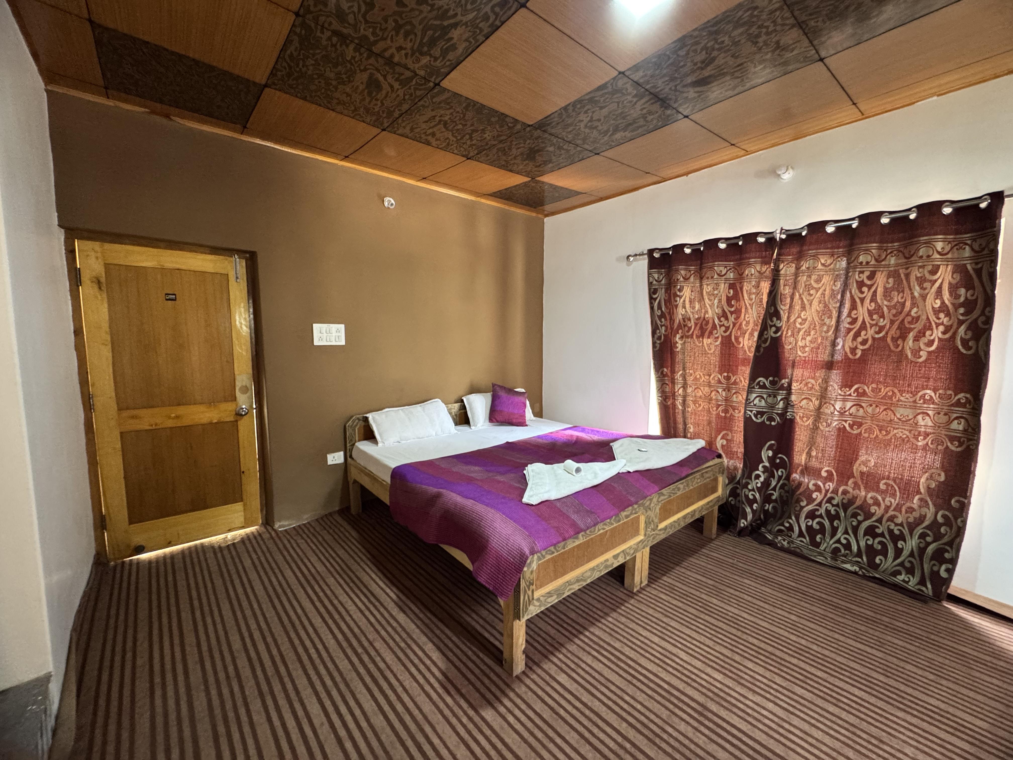 Dragon hotel and guest house - Tap to explore photos