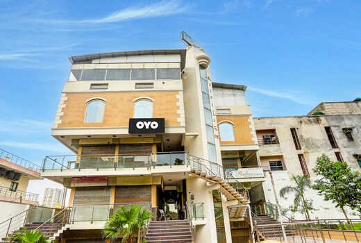 Super Townhouse RELAX SUITS A BOUTIQUE HOTEL VASUNDHARA
