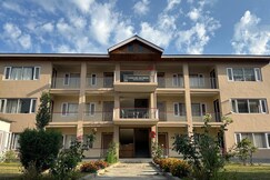 Leisure Secrets, Srinagar
