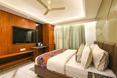 Hotel Dev Palace Patel Nagar, Delhi