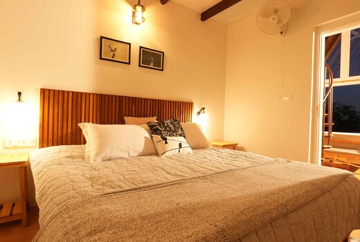 ama Stays & Trails Godhuli Villas, Naukuchiatal