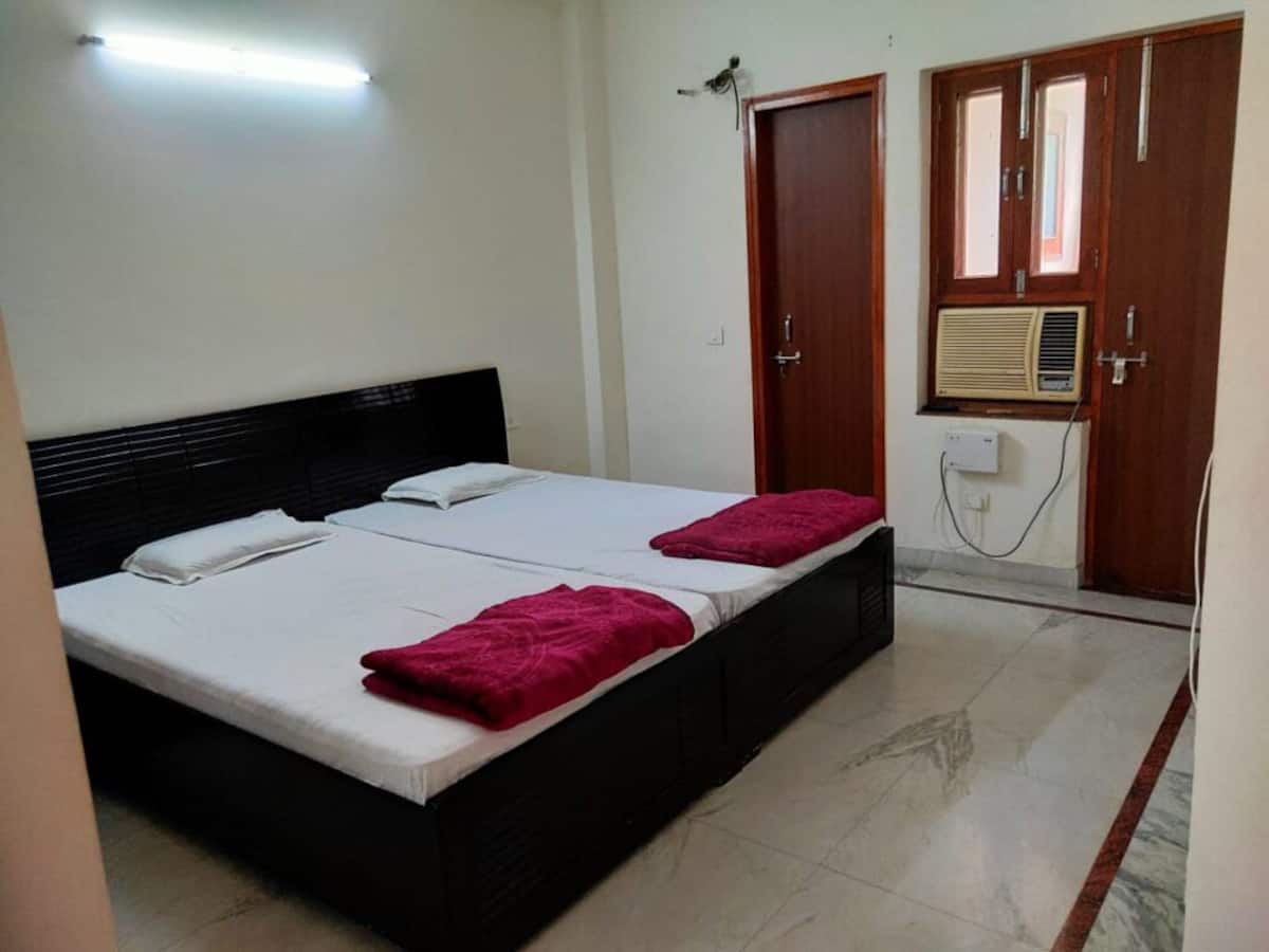 Sanitized GuestsHouse for marriages and Wedding Guest - Tap to explore photos
