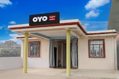 Hotel O by OYO Happy Hotel & Restaurant, Prayagraj
