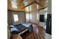 Hamzah Den Cozy 2BR Home in Scenic Ishber Nishat Srinagar, Srinagar