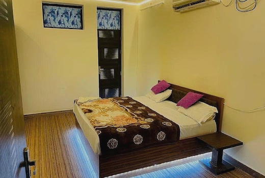 Hotel O Z-Heart Tuglakabad Railway Station