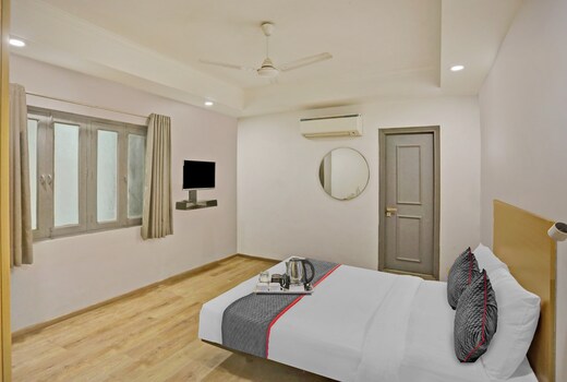 Townhouse Jp Grand Near Mayapuri Chowk
