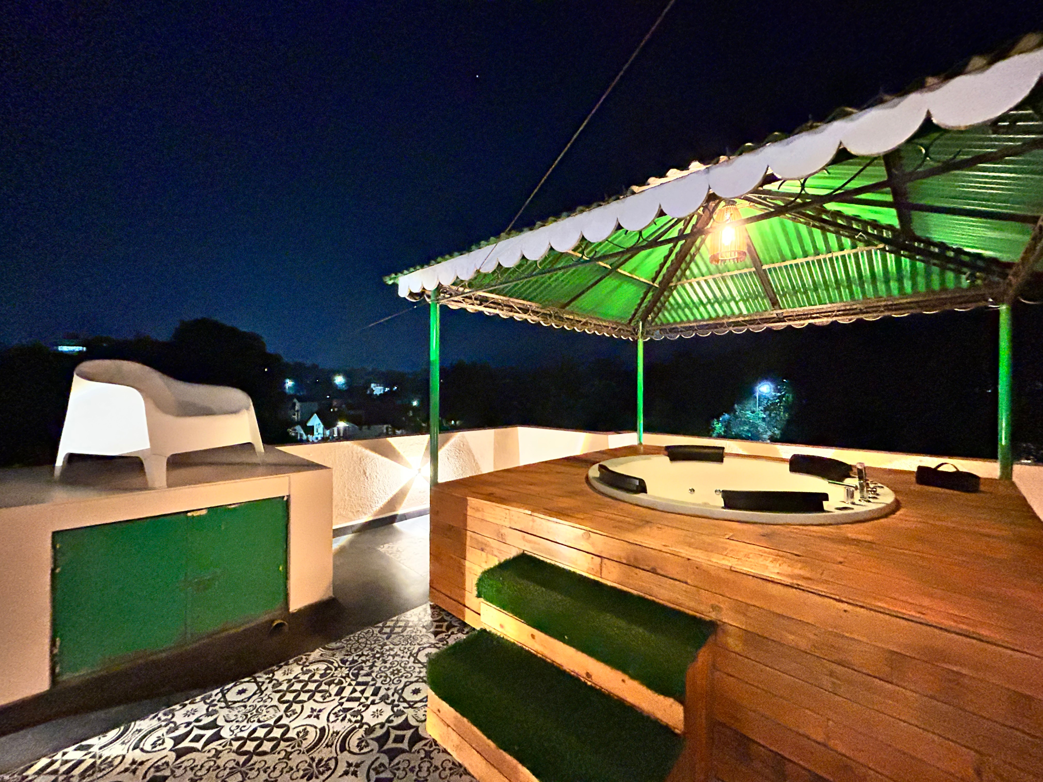 Stay Leisurely Skies 1 BHK, Lonavala Khandala - Tap to explore photos