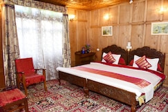 Houseboat Hunza, Srinagar